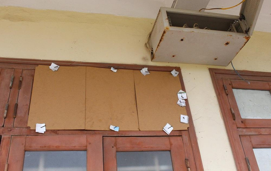 Hệ thống cửa chắp vá. Hệ thống cửa chắp vá.