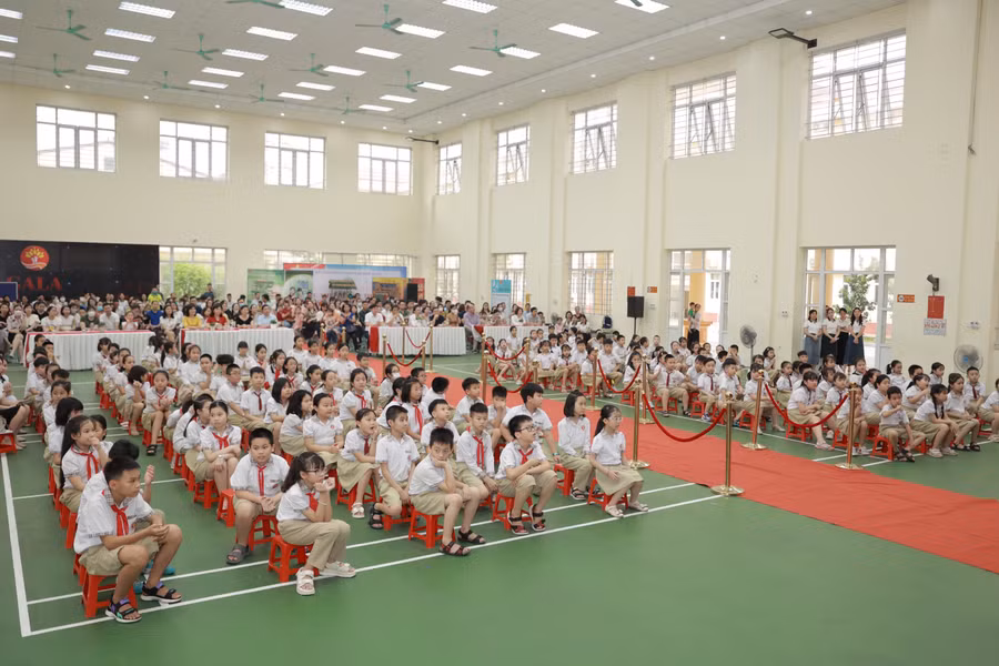 Chương trình đã thu hút sự tham gia của đông đảo học sinh, phụ huynh và khách mời.