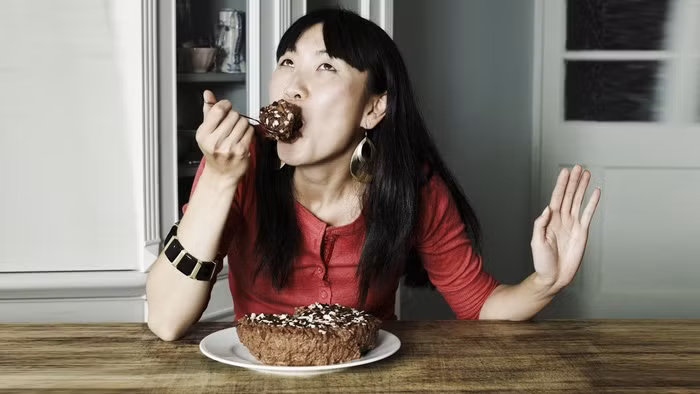 Điều gì xảy ra với cơ thể khi bạn ăn nhiều đường?