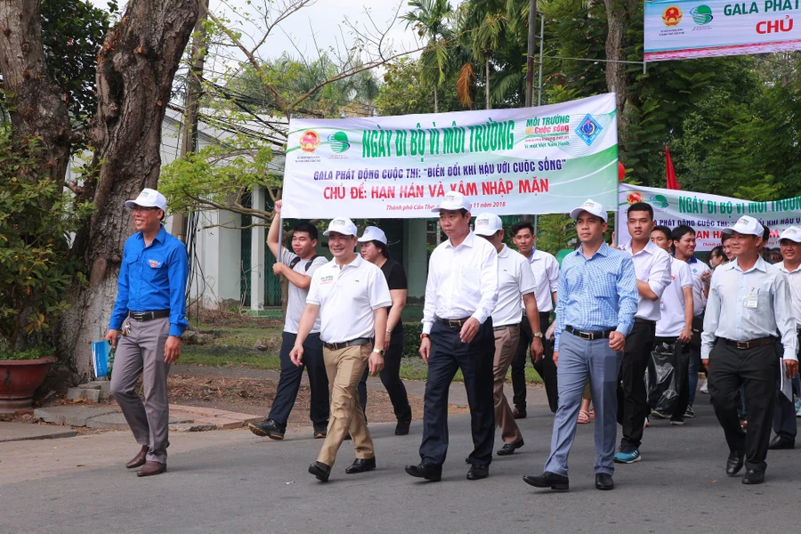 Đại học Cần Thơ - điểm dừng chân cuối cùng của cuộc thi “Biến đổi khí hậu với cuộc sống” năm 2018