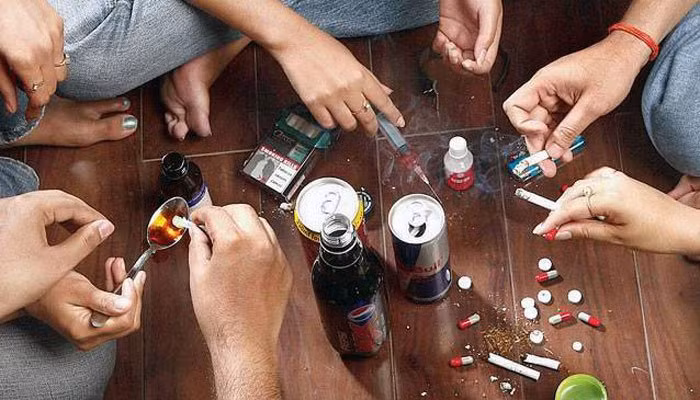 Nhiều SV Pakistan lạm dụng ma túy.