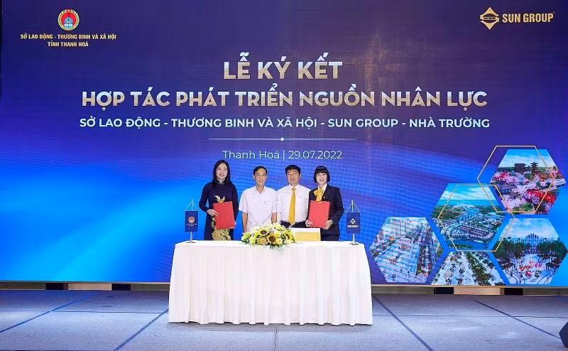 3 “Nhà” ký kết hợp tác phát triển nguồn nhân lực Thanh Hóa.