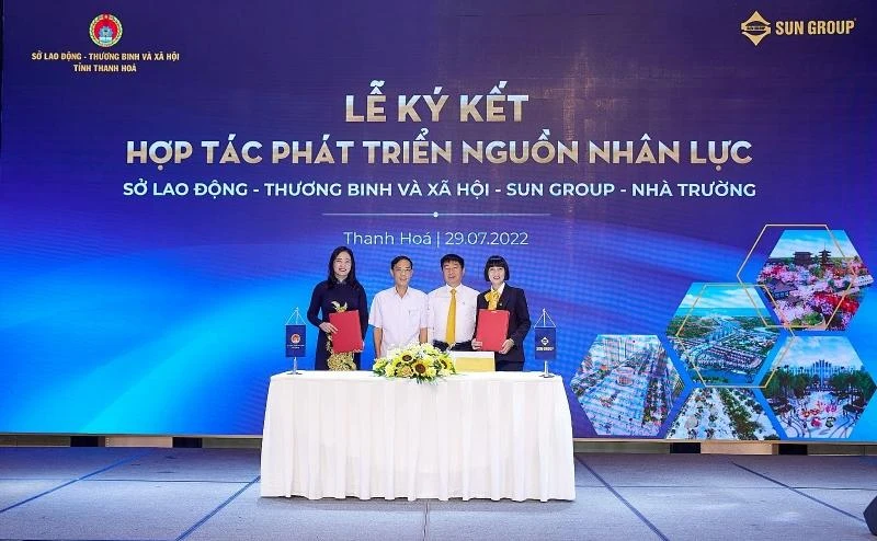 3 “Nhà” ký kết hợp tác phát triển nguồn nhân lực Thanh Hóa.