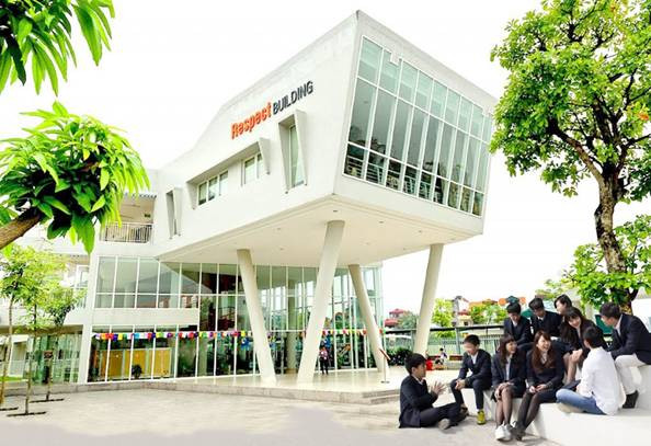 Trường Phổ thông Song ngữ Liên cấp Wellspring Hà Nội thành lập năm 2009. Trường Phổ thông Song ngữ Liên cấp Wellspring Hà Nội thành lập năm 2009.