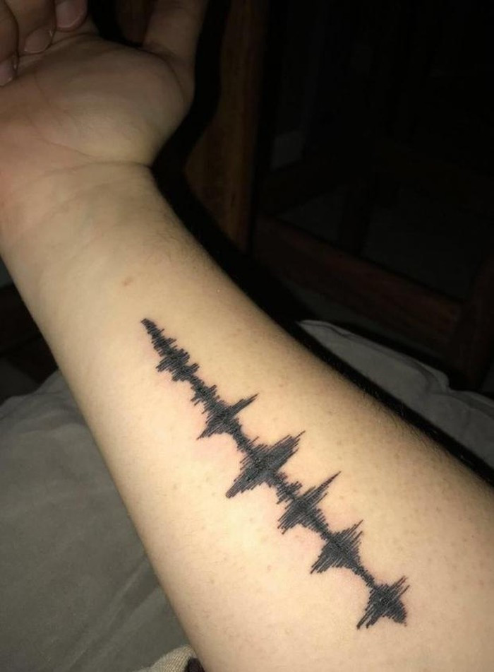 14 hình xăm ẩn giấu những câu chuyện tình thân cảm động ảnh 3