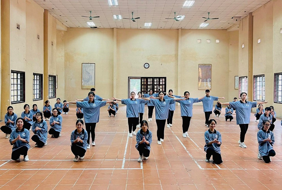 Hội thi Vũ điệu tuổi trẻ do trường PT Vùng Cao Việt Bắc tổ chức. Hội thi Vũ điệu tuổi trẻ do trường PT Vùng Cao Việt Bắc tổ chức.