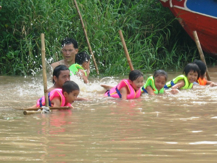 Giảm thiểu rủi ro thiên tai: Trẻ em phải là trung tâm