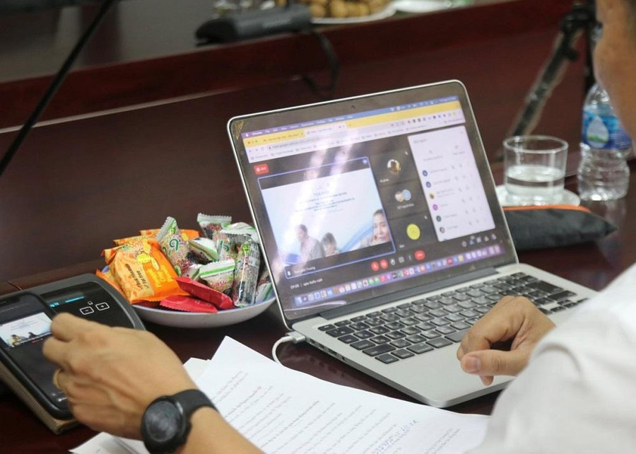 Tăng cường chuyển đổi số, đẩy mạnh ứng dụng công nghệ thông tin vào tất cả lĩnh vực đáp ứng yêu cầu đổi mới công tác quản trị theo hướng tự chủ. Tăng cường chuyển đổi số, đẩy mạnh ứng dụng công nghệ thông tin vào tất cả lĩnh vực đáp ứng yêu cầu đổi mới công tác quản trị theo hướng tự chủ.