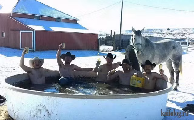 Có những khoảnh khắc éo le chỉ biết câm nín