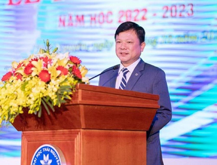 PGS.TS Hoàng Văn Hùng, Giám đốc Đại học Thái Nguyên phát biểu tại buổi lễ. PGS.TS Hoàng Văn Hùng, Giám đốc Đại học Thái Nguyên phát biểu tại buổi lễ.