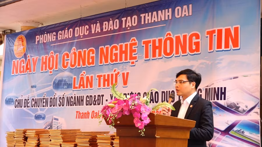 Ông Nguyễn Đức Lượng, Phó Trưởng Phòng GD&amp;ĐT huyện Thanh Oai.