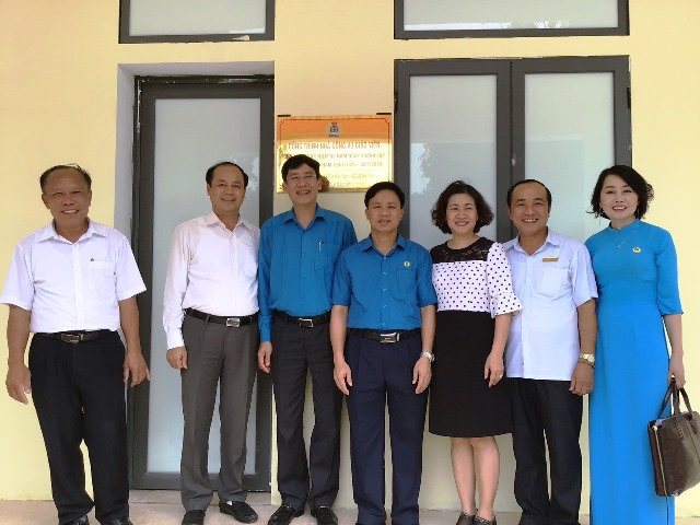 Chụp ảnh kỷ niệm Chụp ảnh kỷ niệm