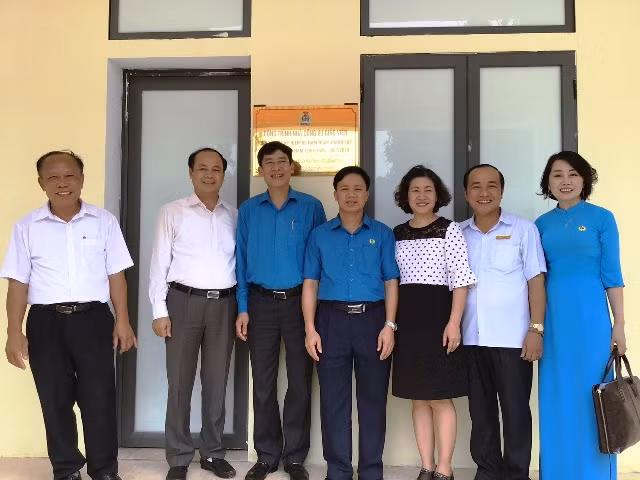 Chụp ảnh kỷ niệm