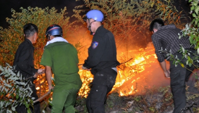 "Bà hỏa" tiếp tục bốc cháy tại huyện Đức Thọ