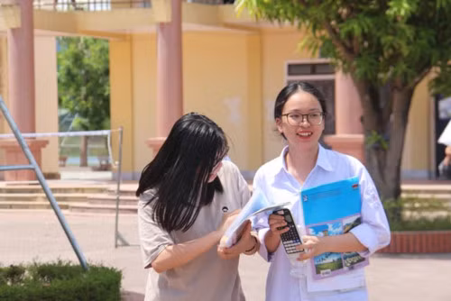 Tỉ lệ đậu tốt nghiệp của Hà Tĩnh cao hơn mức trung bình của cả nước.