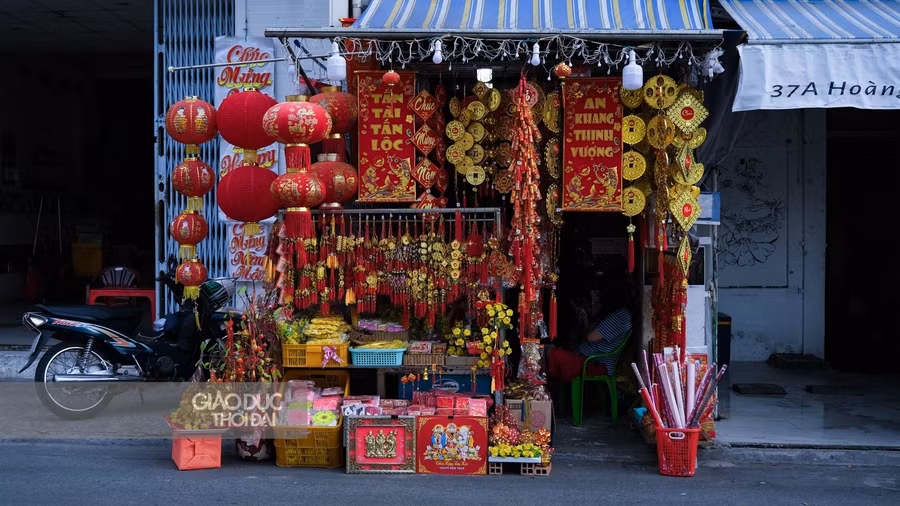 Cần Thơ: Tiểu thương chợ bông "lạc quan" trước dịch Covid-19 ảnh 2