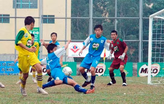 Kết thúc Giải bóng đá HS tiểu học và THCS toàn quốc khu vực II