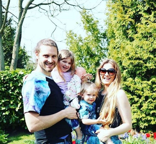 Gia đình Jackson sẽ lên đường từ tháng 8. Ảnh: Kent Live