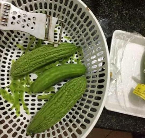 Cách sơ chế khổ qua đúng chuẩn. 10-anh-hai-hot-nhat-facebook-trong-ngay-7