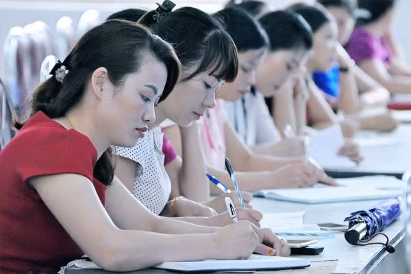 Triệu tập giảng viên, giáo viên tham gia bồi dưỡng chính trị năm 2017