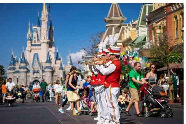 Mẹ thụt két hàng tỷ đồng lấy tiền đưa con đi chơi công viên ảnh 2 Mẹ thụt két hàng tỷ lấy tiền đưa con đi chơi