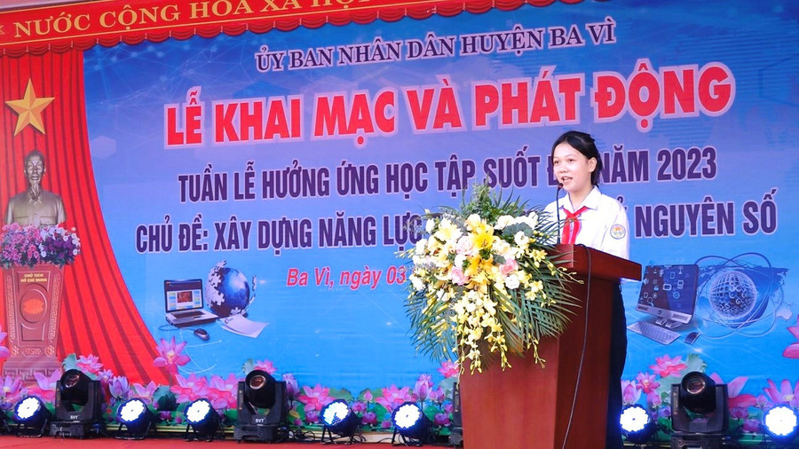 Em Nguyễn Hải Anh - học sinh lớp 9A Trường THCS Thụy An phát biểu hưởng ứng "Tuần lễ hưởng ứng học tập suốt đời" năm 2023. Em Nguyễn Hải Anh - học sinh lớp 9A Trường THCS Thụy An phát biểu hưởng ứng "Tuần lễ hưởng ứng học tập suốt đời" năm 2023.