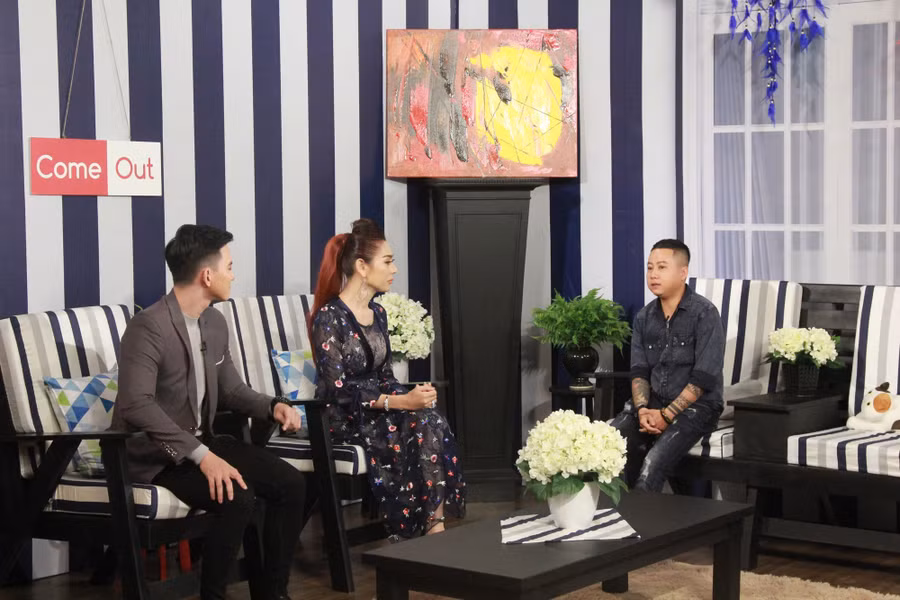 Cô dâu trốn khỏi đêm tân hôn, bị gia đình nhốt 3 tháng