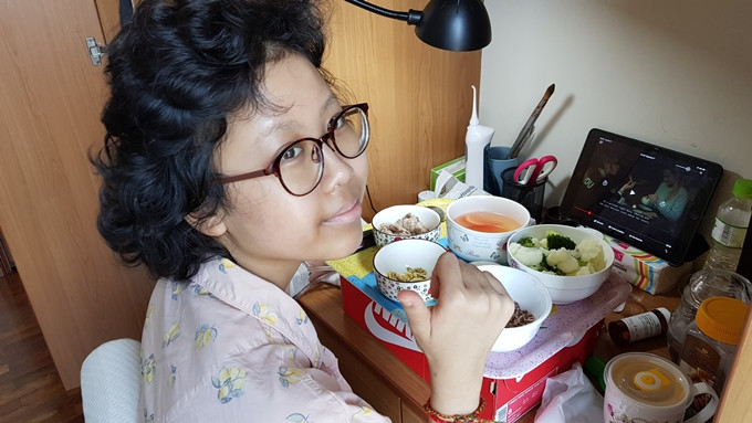 Đạo diễn Đỗ Đức Thành: "Sợ nhất chưa chữa khỏi bệnh cho con đã hết tiền" ảnh 2 Đạo diễn Đỗ Đức Thành: Tôi sợ nhất chưa chữa bệnh xong cho con đã hết tiền - 1