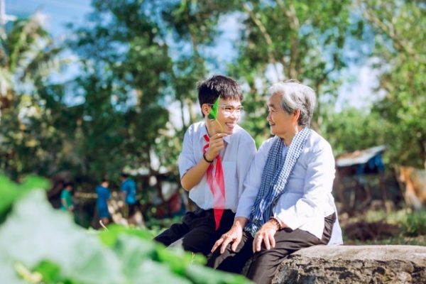 mieu-ta-ve-hinh-anh-nguoi-ba-600x400