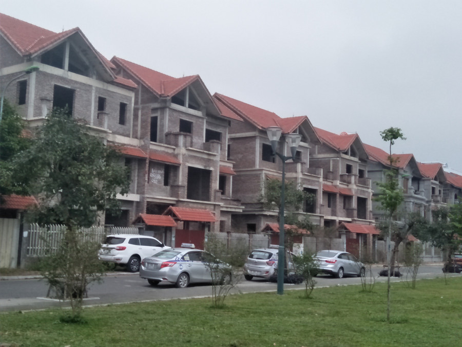 Người dân cần tỉnh táo kiểm tra yếu tố pháp lý của dự án và lô đất trước khi đầu tư để tránh rơi vào “sóng ảo”