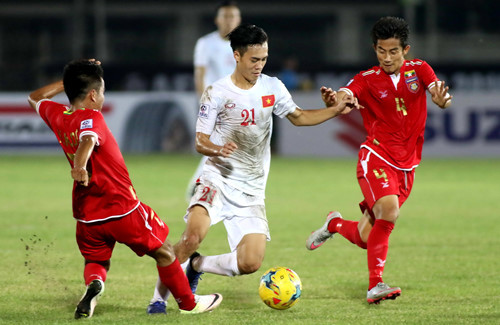 Tuyển VN quyết thắng làm quà tặng thầy Park