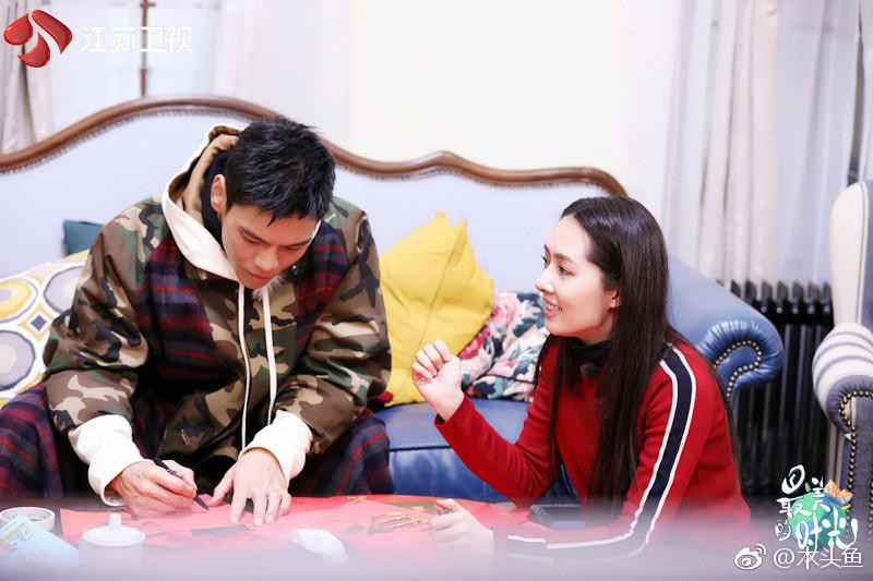 Lộ chân dung người đẹp U40 được con trai “ông trùm xã hội đen” khét tiếng Hương Cảng theo đuổi ảnh 3 lo chan dung nguoi dep u40 duoc con trai "ong trum xa hoi den" khet tieng huong cang theo duoi - 4