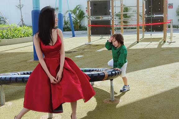 Chồng Tây vừa bị lộ danh tính, Elly Trần lại tiết lộ câu chuyện gia đình đầy bất ngờ - Ảnh 6. Chồng Tây vừa bị lộ danh tính, Elly Trần lại tiết lộ câu chuyện gia đình đầy bất ngờ-6