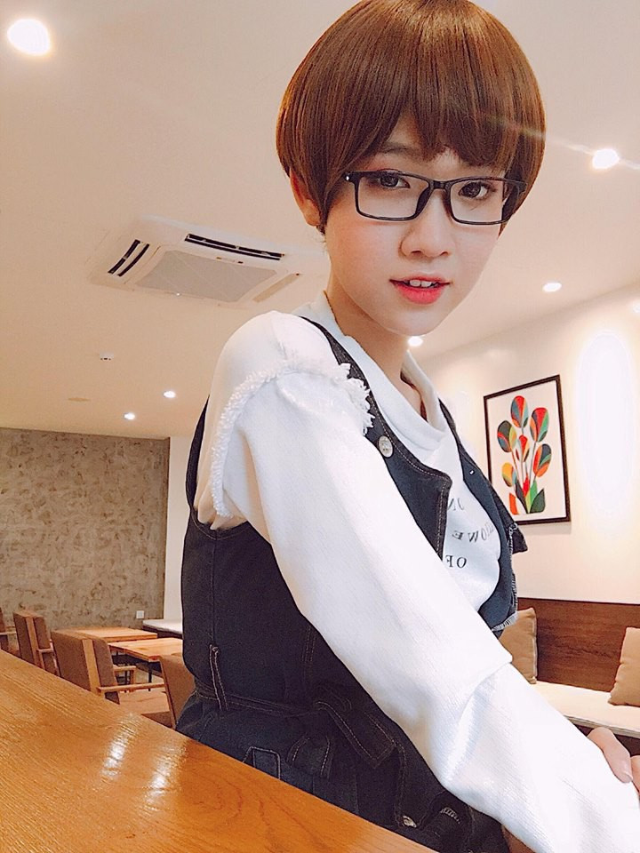 Cô gái kế vị Hương Giang dự thi Hoa hậu chuyển giới Quốc tế 2019 là ai? ảnh 11 Tóc ngắn cũng không dìm được nhan sắc cô nàng.