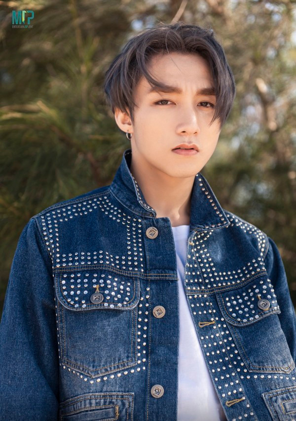 Muốn "thoát ế" hãy học hỏi ngay màn "rắc thính" đỉnh cao của Sơn Tùng M-TP ảnh 2 Không thể lợi hại hơn với màn rắc thính đỉnh cao của Sơn Tùng M-TP, muốn thoát ế thì học hỏi ngay đi!