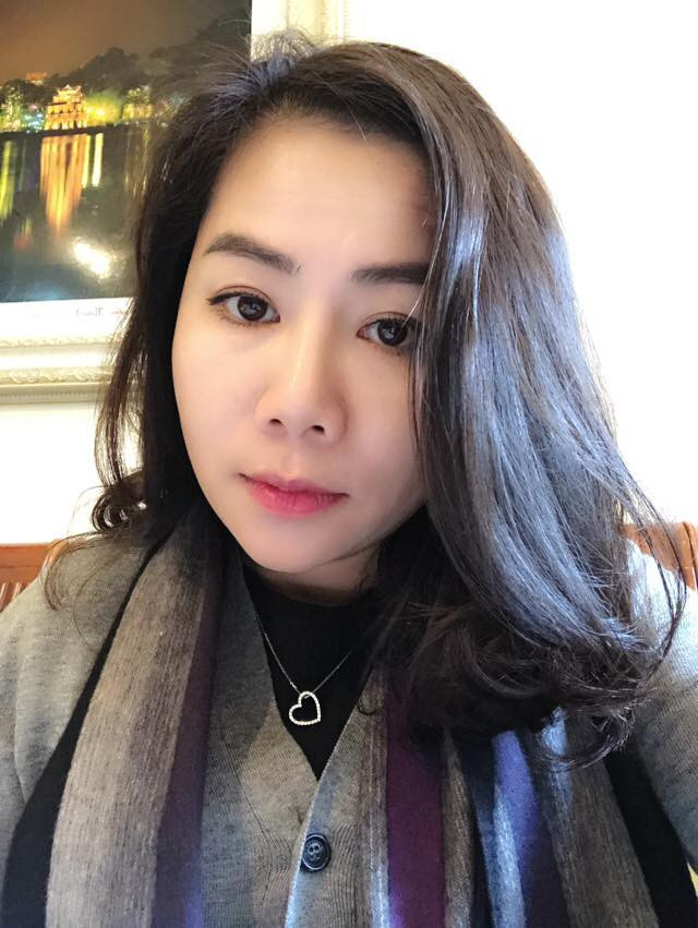 Đăng status tâm trạng, vợ đại gia kim cương khoe khéo nhan sắc không tuổi ảnh 2 Vợ đại gia kim cương khoe khéo nhan sắc ngọt ngào, tự nhận là cô gái có bàn tay rất lạnh nhưng tim ấm áp-2