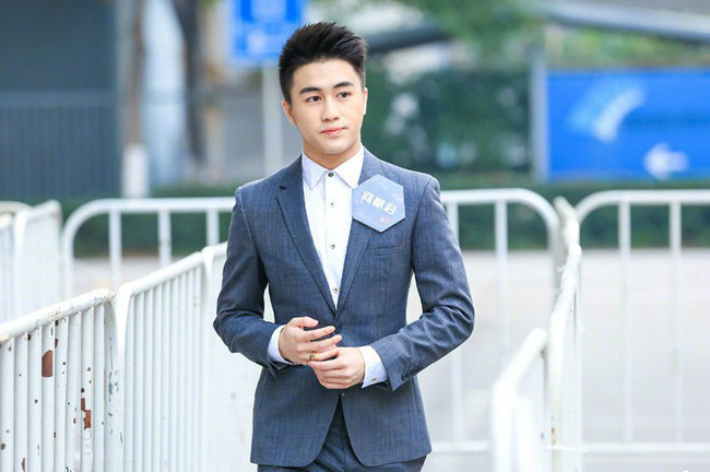 Profile khủng của dàn thiếu gia tỷ phú giàu nhất Châu Á: Người tốt nghiệp ĐH số 1 thế giới, kẻ là thần đồng Toán học - Ảnh 8. Profile khủng của dàn thiếu gia tỷ phú giàu nhất Châu Á: Người tốt nghiệp ĐH số 1 thế giới, kẻ là thần đồng Toán học - Ảnh 8.