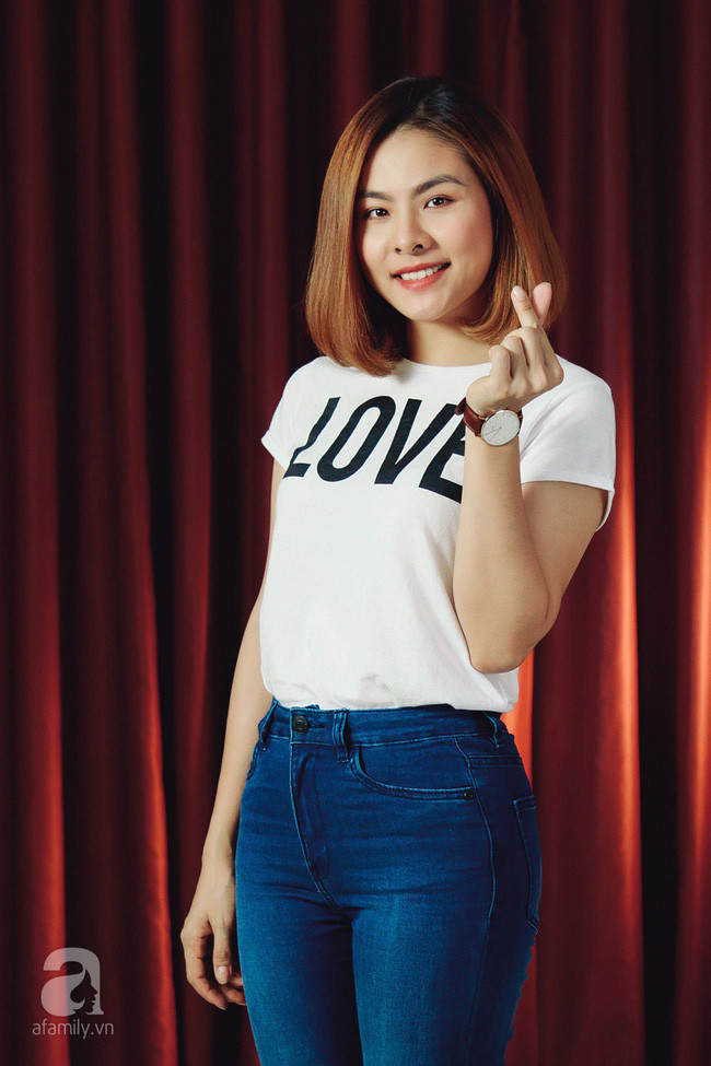 LIVESTREAM: Vân Trang kể về cuộc gặp lần đầu tiên không thể tin nổi với mẹ chồng đại gia - Ảnh 3. LIVESTREAM: Vân Trang kể về cuộc gặp lần đầu tiên không thể tin nổi với mẹ chồng đại gia - Ảnh 3.