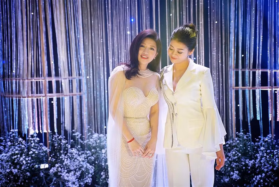 Không chỉ tặng của hồi môn giá trị, lời căn dặn trong bài thơ mẹ ruột tự viết gửi Vân Navy mới là tâm điểm-7