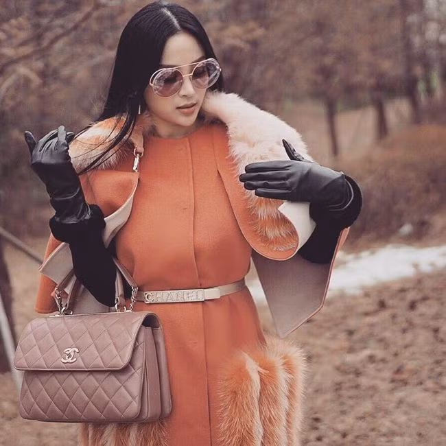 huyen baby noi gi khi bi che "chi xinh thoi, an bam chong, do hieu chat dong" hinh anh 1