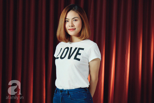 LIVESTREAM: Vân Trang kể về cuộc gặp lần đầu tiên không thể tin nổi với mẹ chồng đại gia - Ảnh 2. LIVESTREAM: Vân Trang kể về cuộc gặp lần đầu tiên không thể tin nổi với mẹ chồng đại gia - Ảnh 2.