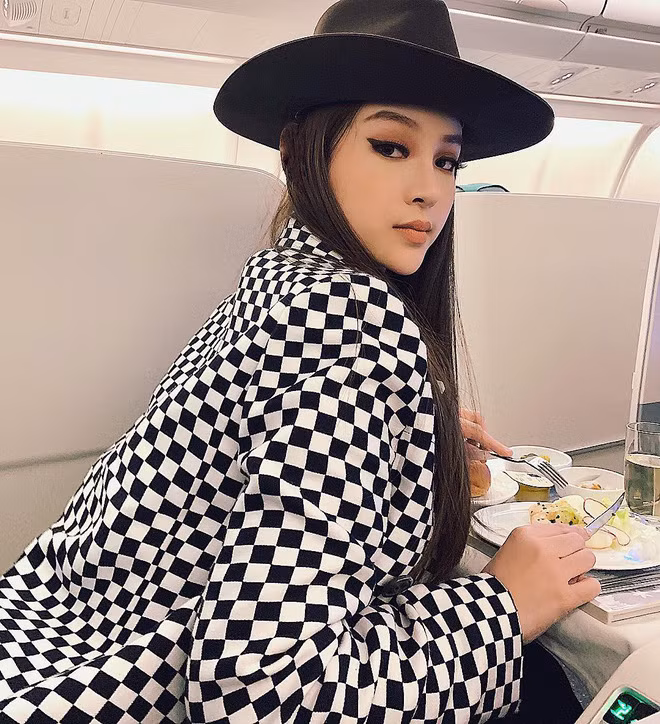 Đọ độ sang chảnh của loạt hot girl đời đầu: Sao có thể viên mãn tới thế! - Ảnh 3.