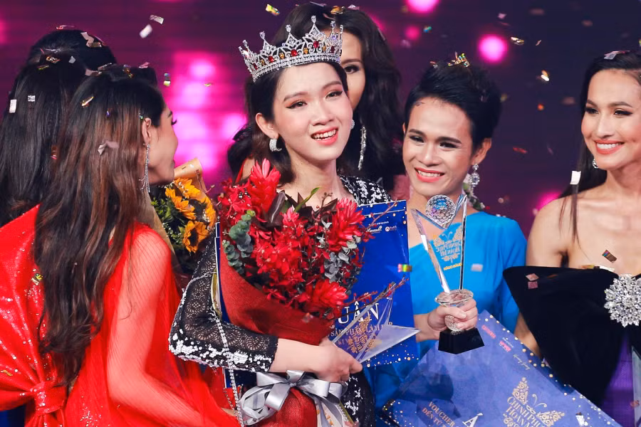 Nhật Hà đăng quang Quán quân 