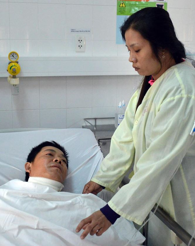 Lời kể kinh hoàng của tài xế taxi bị cứa cổ ở Cà Mau ảnh 1 Lời kể kinh hoàng của tài xế taxi bị cứa cổ ở Cà Mau - ảnh 1