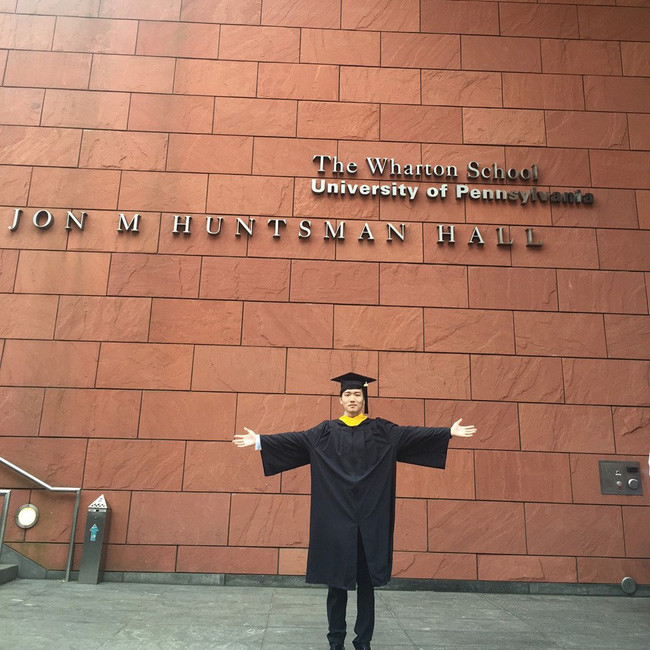 Profile khủng của dàn thiếu gia tỷ phú giàu nhất Châu Á: Người tốt nghiệp ĐH số 1 thế giới, kẻ là thần đồng Toán học - Ảnh 2. Profile khủng của dàn thiếu gia tỷ phú giàu nhất Châu Á: Người tốt nghiệp ĐH số 1 thế giới, kẻ là thần đồng Toán học - Ảnh 2.