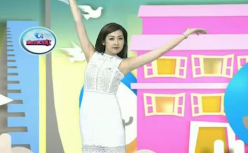 Loạt sự cố hy hữu để đời vừa gây cười, vừa gây sốc của sao Việt trên sóng truyền hình - Ảnh 6. Loạt sự cố hy hữu để đời vừa gây cười, vừa gây sốc của sao Việt trên sóng truyền hình - Ảnh 6.