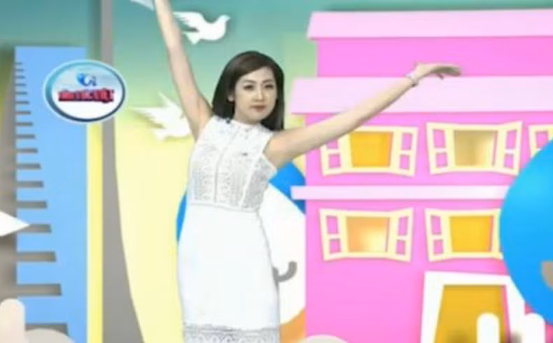 Loạt sự cố hy hữu để đời vừa gây cười, vừa gây sốc của sao Việt trên sóng truyền hình - Ảnh 6. Loạt sự cố hy hữu để đời vừa gây cười, vừa gây sốc của sao Việt trên sóng truyền hình - Ảnh 6.