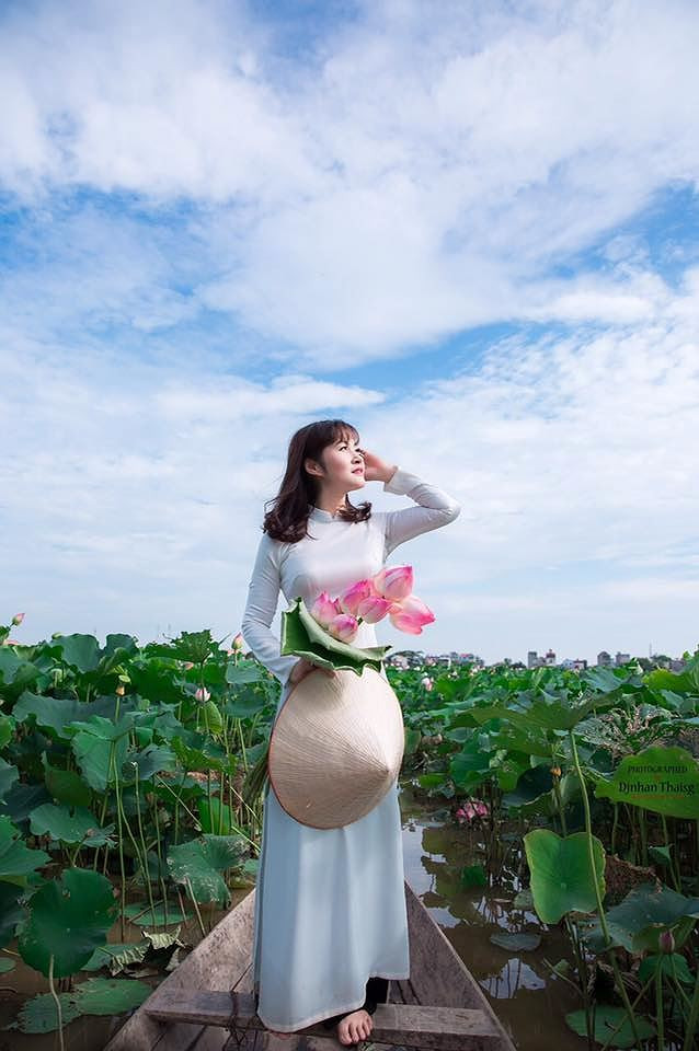 Cận cảnh nhan sắc mặn mà vợ kém 11 tuổi của danh hài Quang Thắng ảnh 8 Nhan sắc vợ kém 11 tuổi của danh hài Quang Thắng - ảnh 9