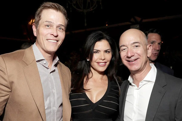 Bị “cắm sừng” khi vợ ngoại tình với tỷ phú Amazon, chồng của Lauren Sanchez phản ứng khó tin