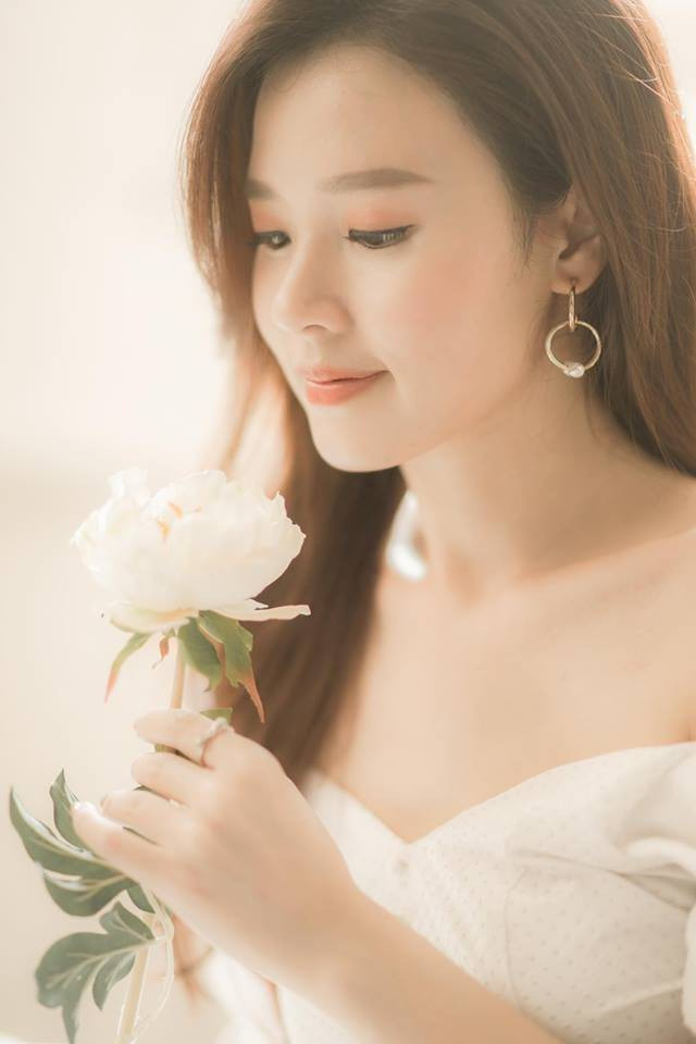 Không cần tới bạn trai đại gia, bản thân Midu đã kiếm bộn tiền, sở hữu khối tài sản kếch xù ở tuổi 30 - Ảnh 1.